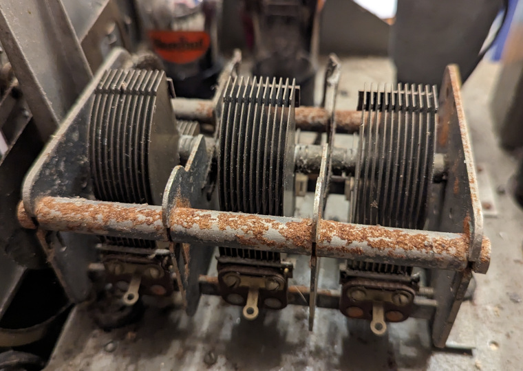 The Marconi RS-4 tuning capacitor rack