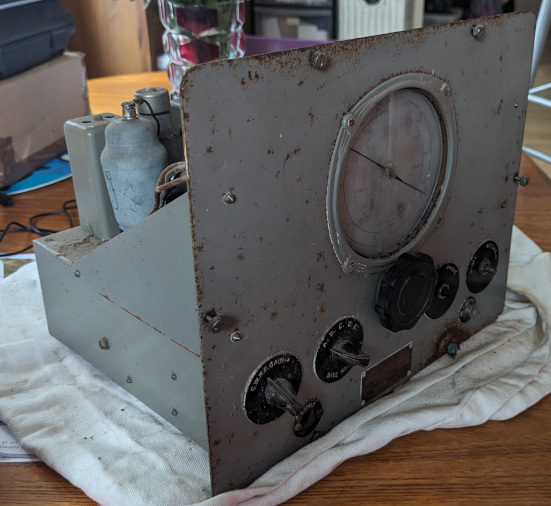 The Marconi RS-4 with the case off