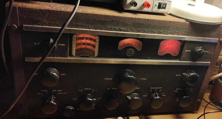 RCA AR88D with a nice rusty patina